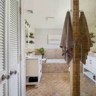 $875,000 | 98 Electric Avenue, Unit 2, Somerville, MA 02144