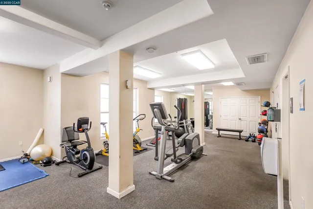 $329,000 | 1121 40th Street, Unit 4105, Emeryville, CA 94608