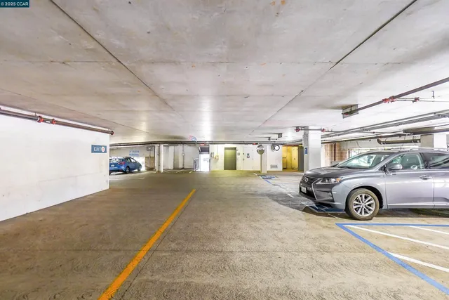 $329,000 | 1121 40th Street, Unit 4105, Emeryville, CA 94608