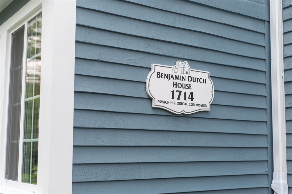 20 Summer Street, Unit 20 Ipswich, MA 01938 - Photo 5 of 42 a view of a door and chair