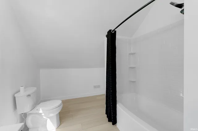 $299,900 | 4521 Covington Road, Fort Wayne, IN 46804