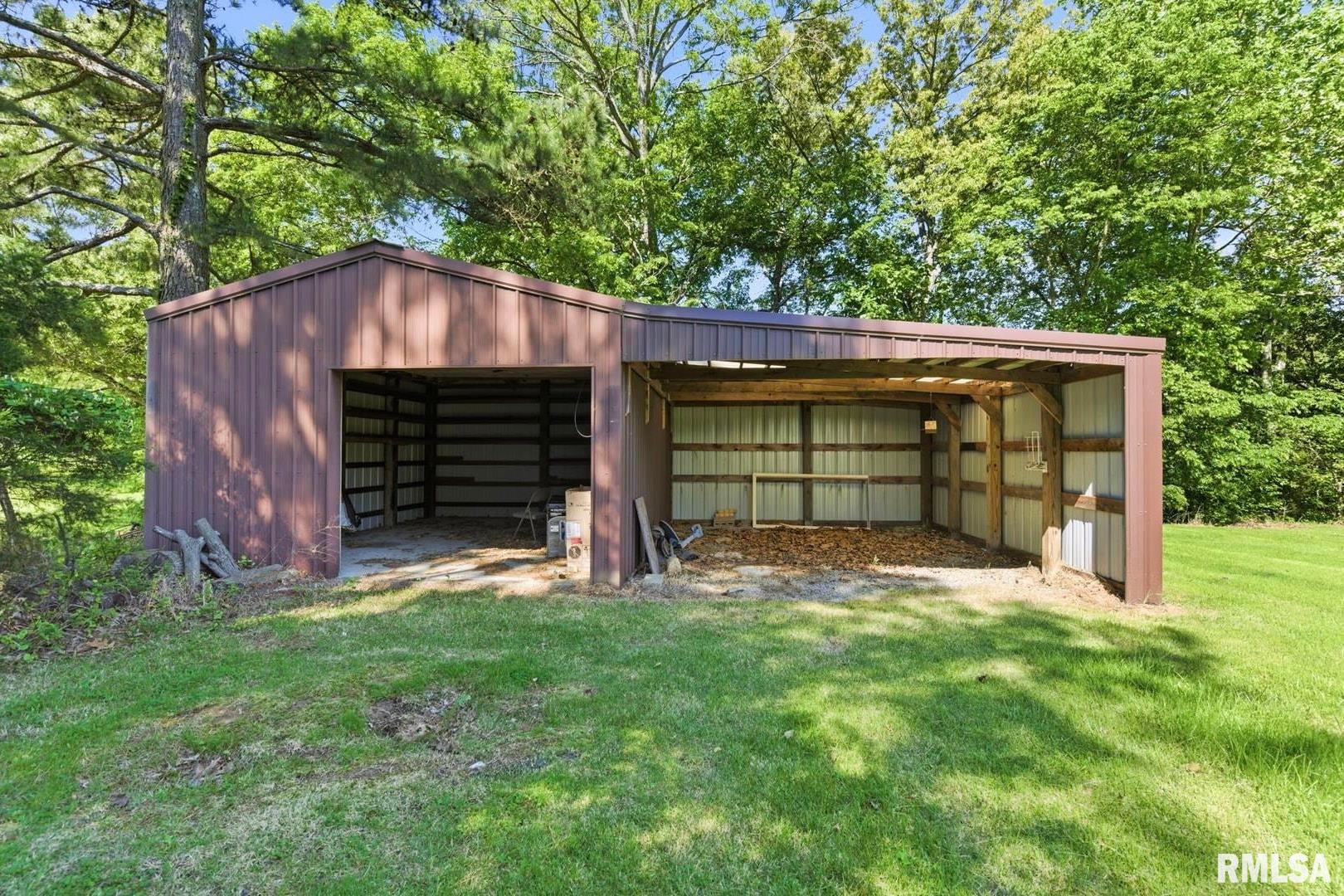 2585 Market Road Marion, IL 62959 - Photo 4 of 29