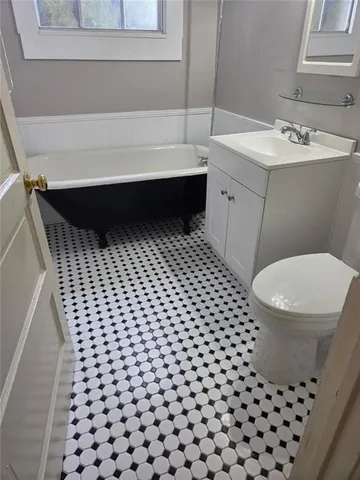 $1,300 | 1225 Burdette Street, Unit 1225, New Orleans, LA 70118