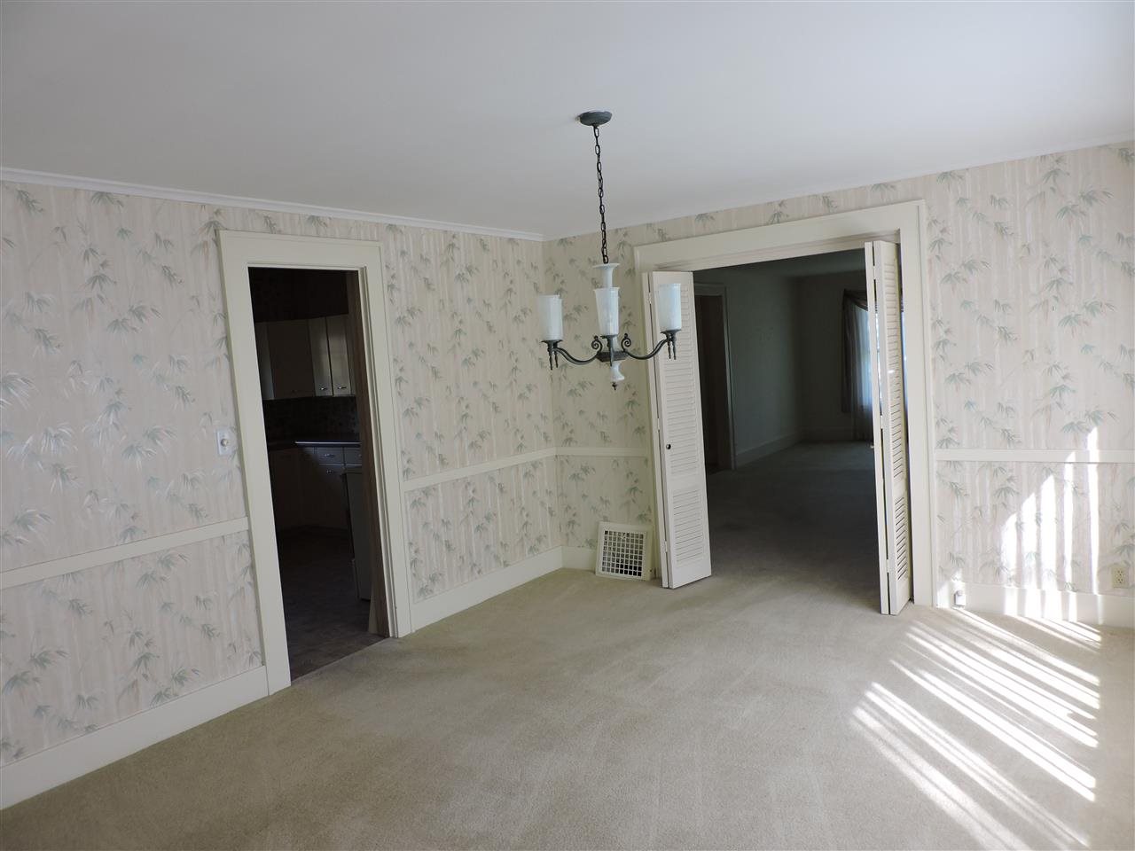 5319 North Prospect Road Peoria, IL 61614 - Photo 11 of 36 Gallery Image 11