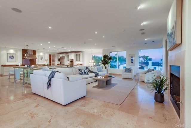 $4,000,000 | 1371 San Elijo Avenue, Cardiff-by-the-Sea, CA 92007