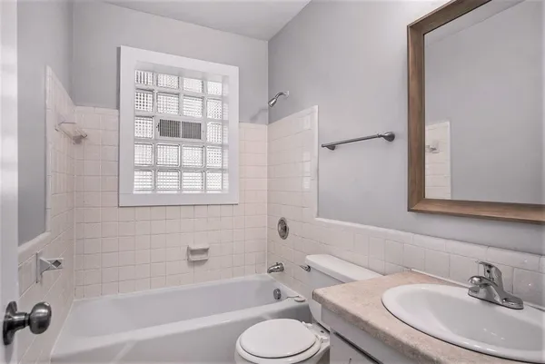 $586,900 | 3201 Marshall Avenue Southeast, Grand Rapids, MI 49508