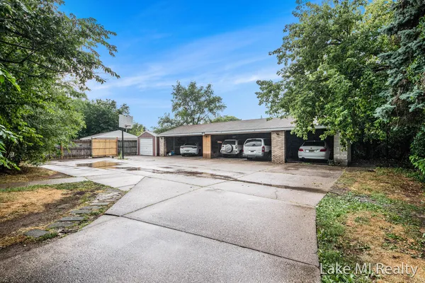 $586,900 | 3201 Marshall Avenue Southeast, Grand Rapids, MI 49508