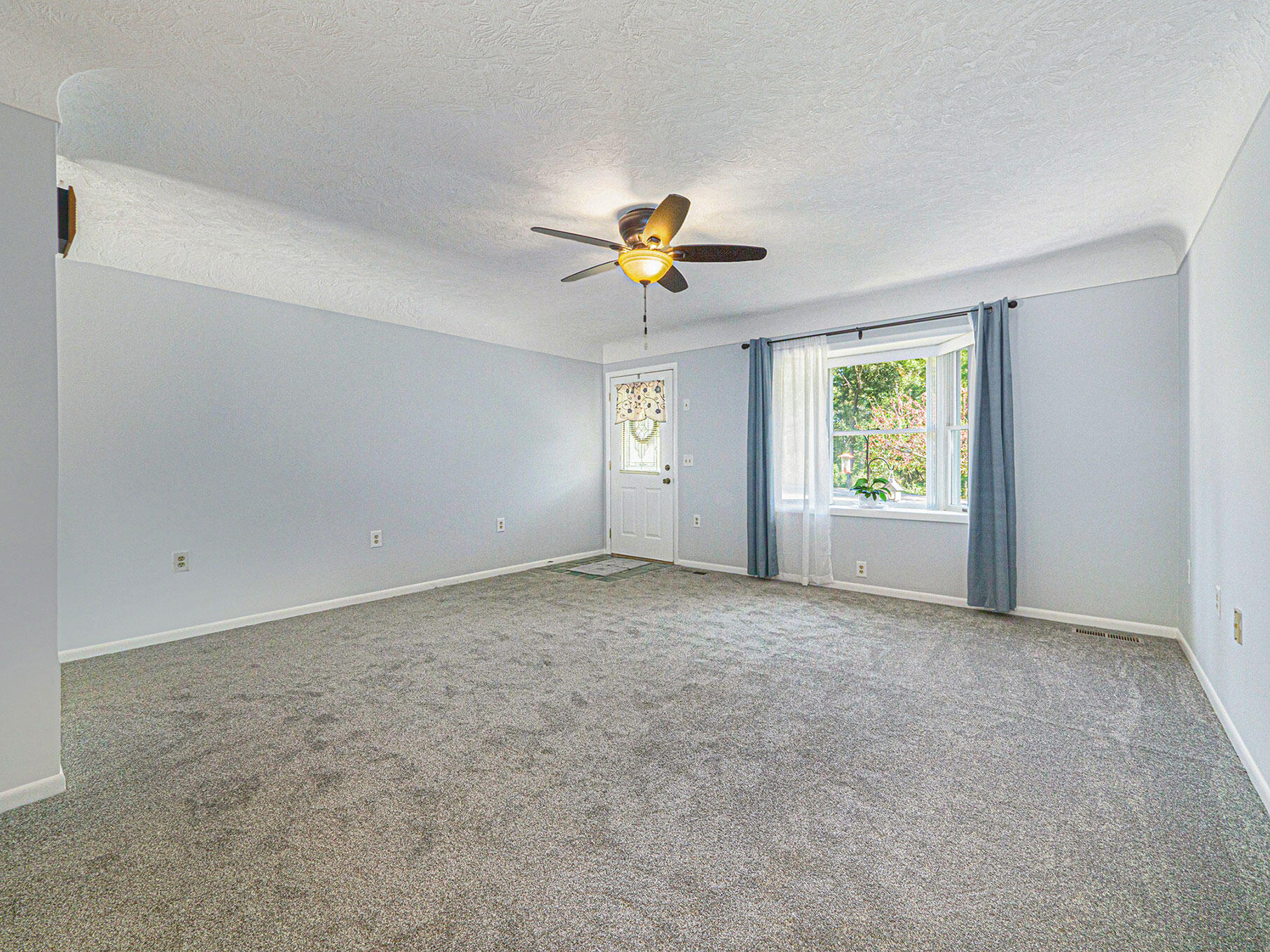 210 Hill Road Michigan Center, MI 49254 - Photo 6 of 40 6