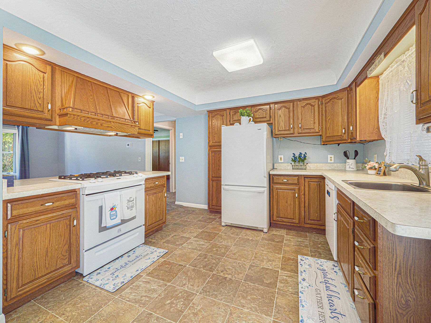 210 Hill Road Michigan Center, MI 49254 - Photo 9 of 40 9
