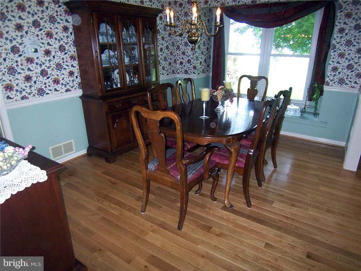 311 Sidley Road Malvern, PA 19355 - Photo 7 of 25 Dining Room