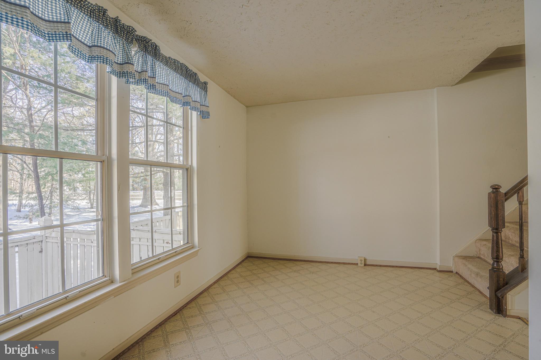 1518 Woodcrest Drive Reston, VA 20194 - Photo 11 of 29