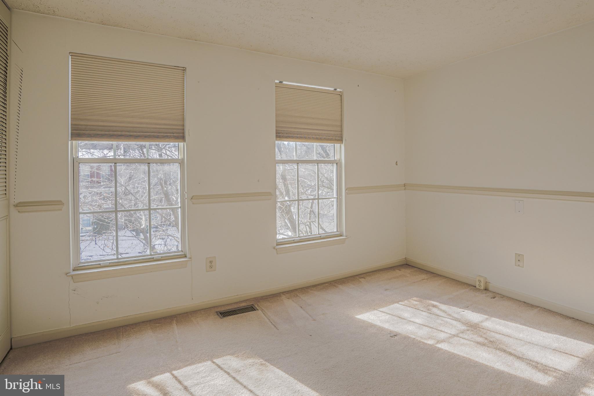 1518 Woodcrest Drive Reston, VA 20194 - Photo 18 of 29