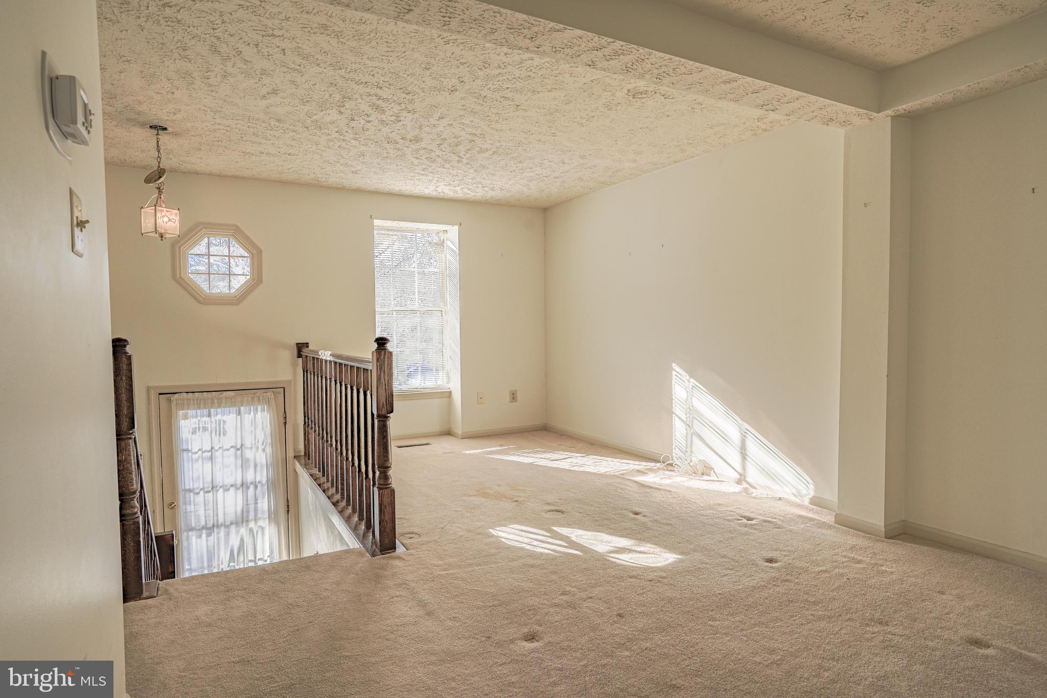 1518 Woodcrest Drive Reston, VA 20194 - Photo 3 of 29