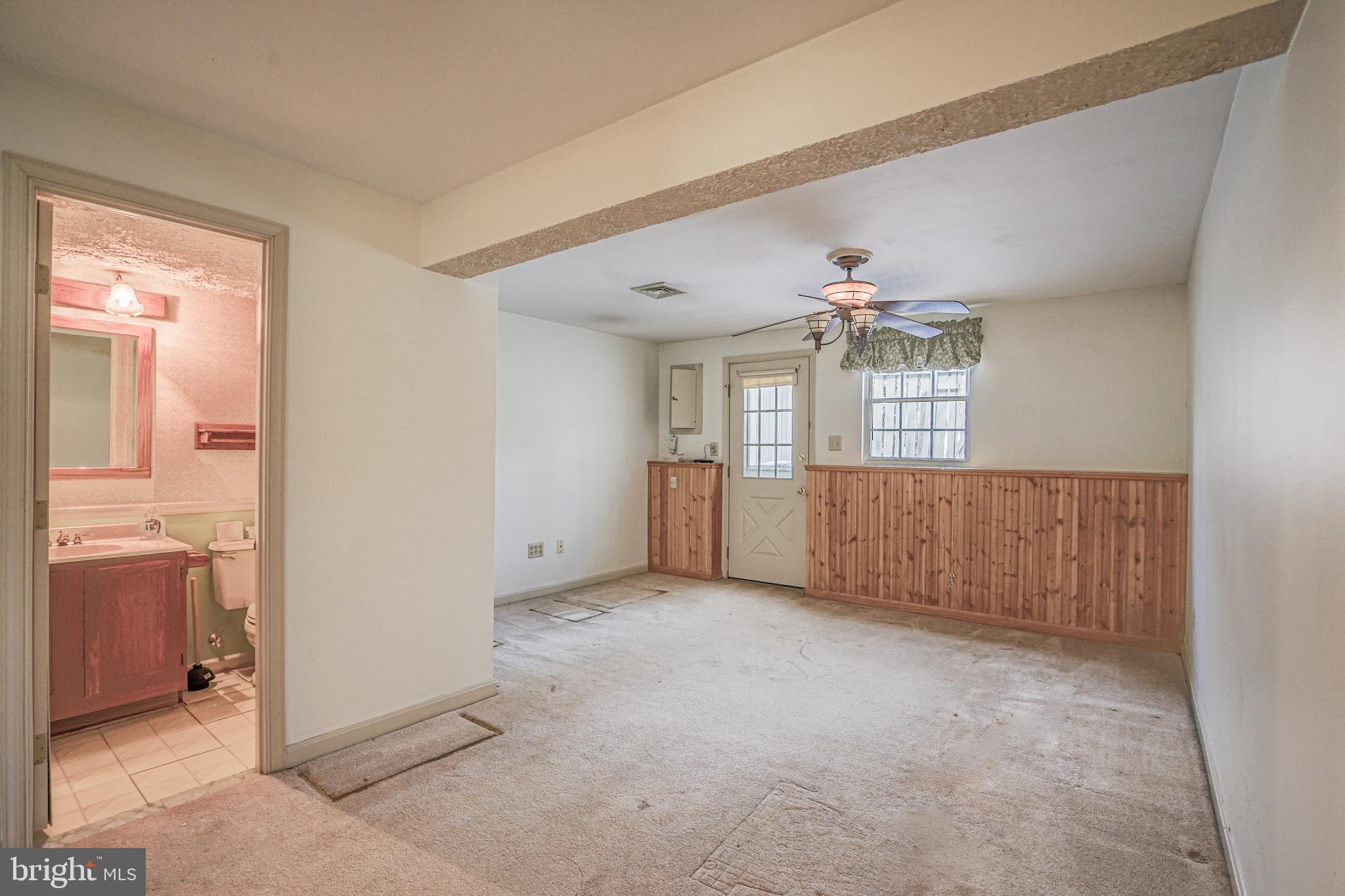 1518 Woodcrest Drive Reston, VA 20194 - Photo 21 of 29