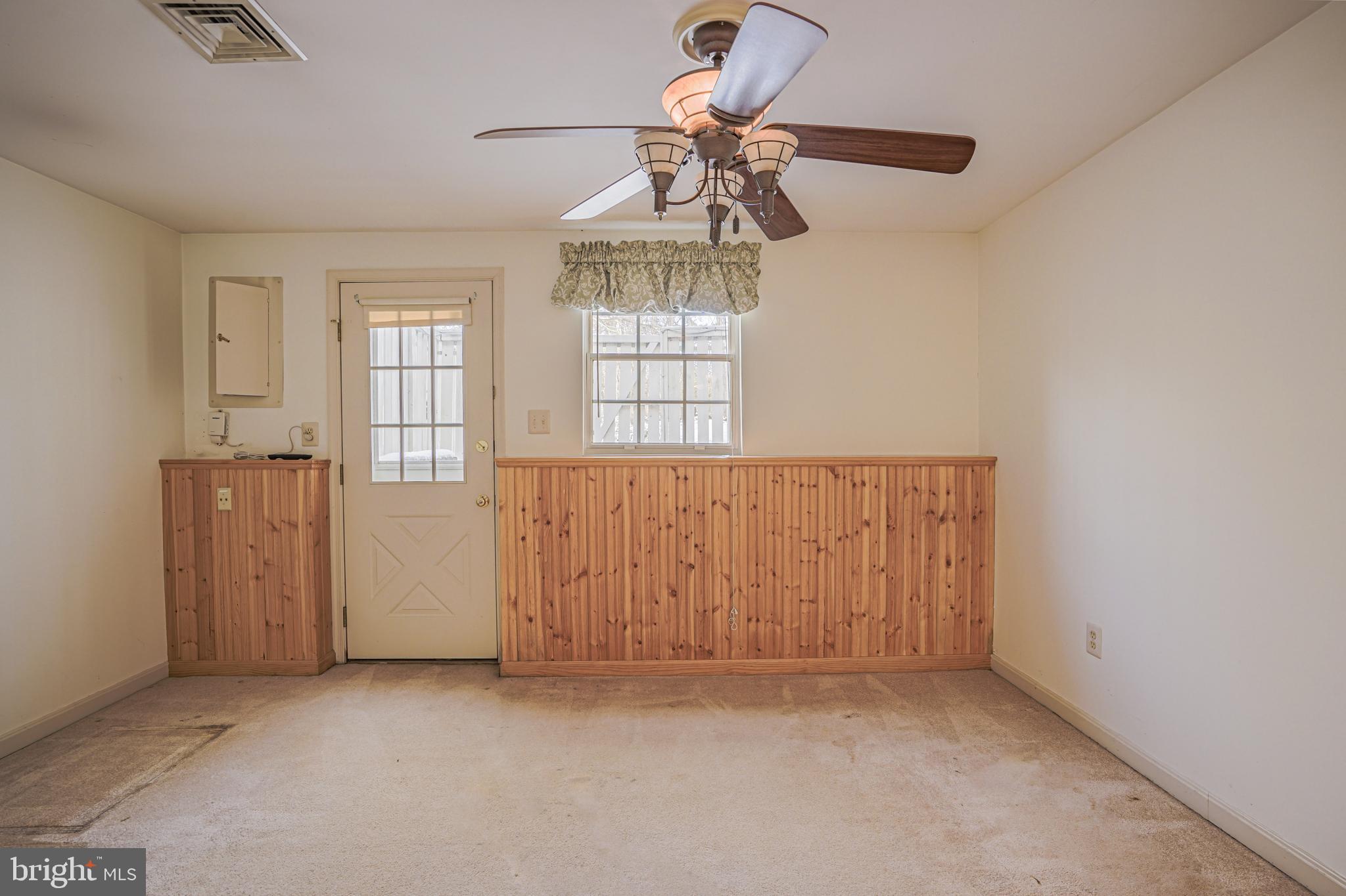 1518 Woodcrest Drive Reston, VA 20194 - Photo 23 of 29