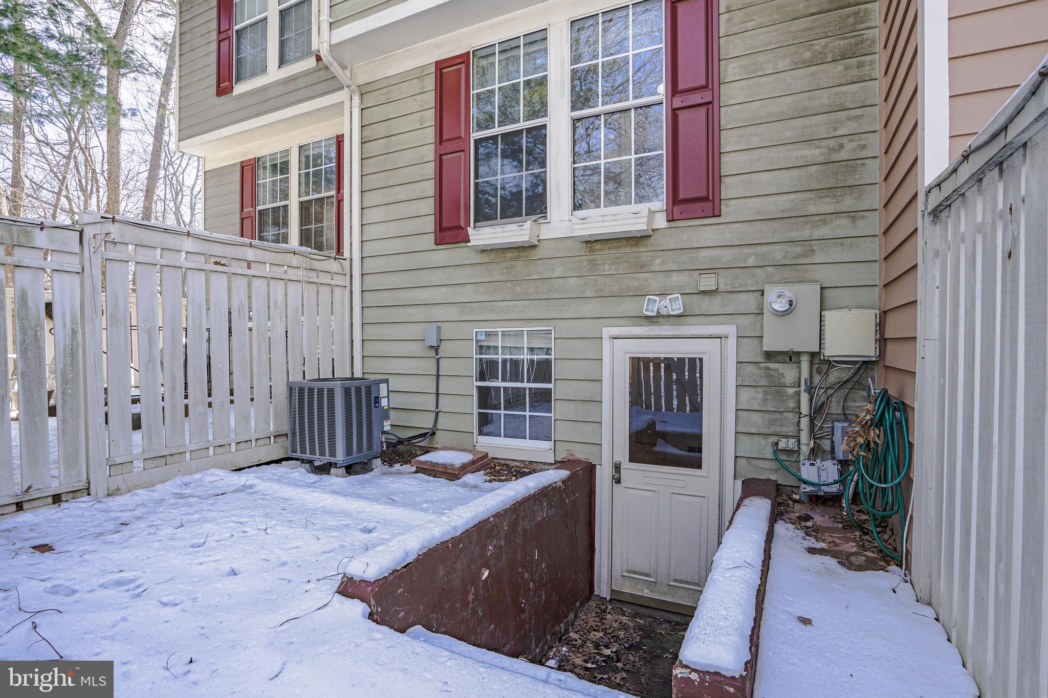 1518 Woodcrest Drive Reston, VA 20194 - Photo 26 of 29