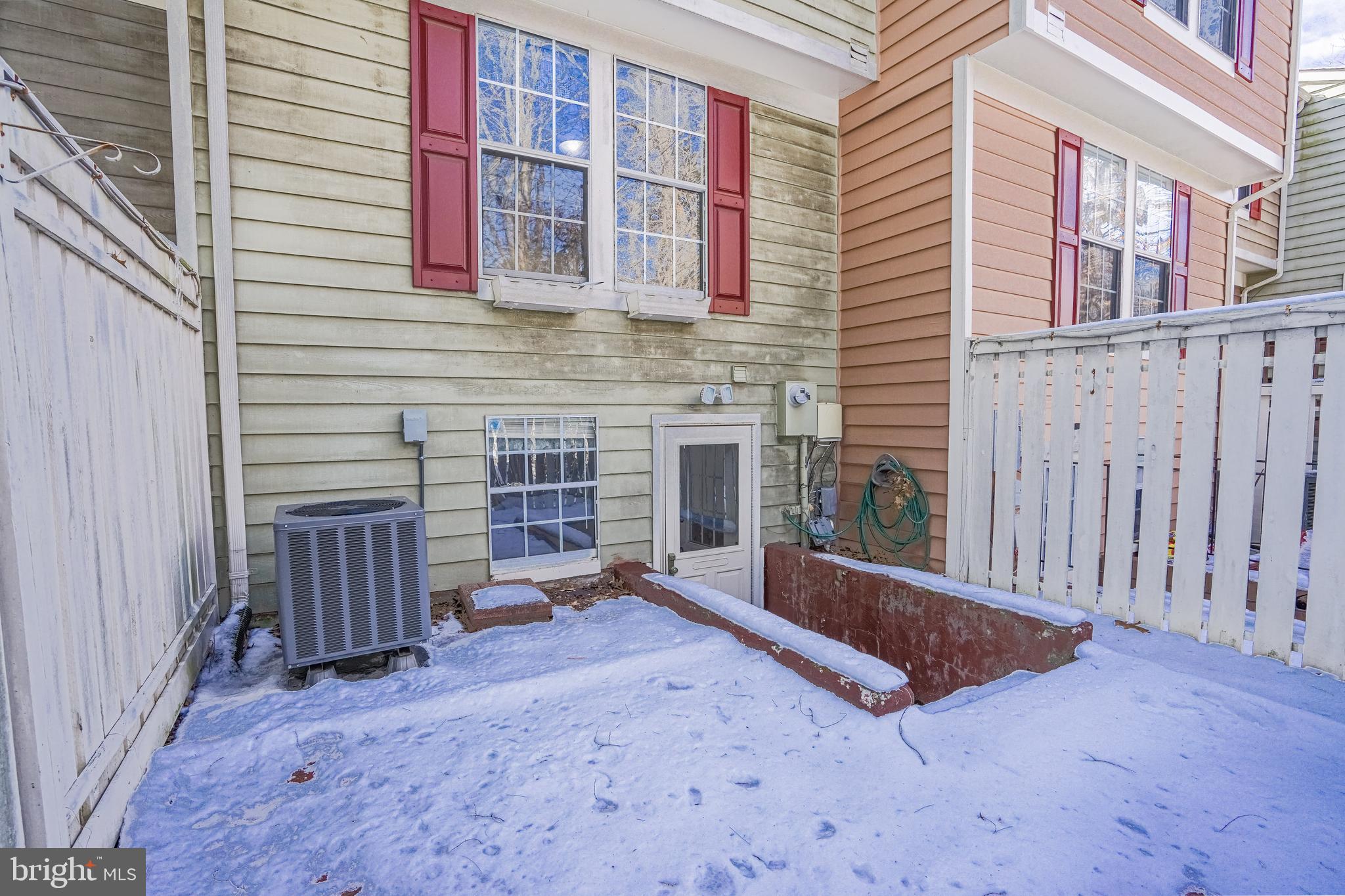 1518 Woodcrest Drive Reston, VA 20194 - Photo 27 of 29