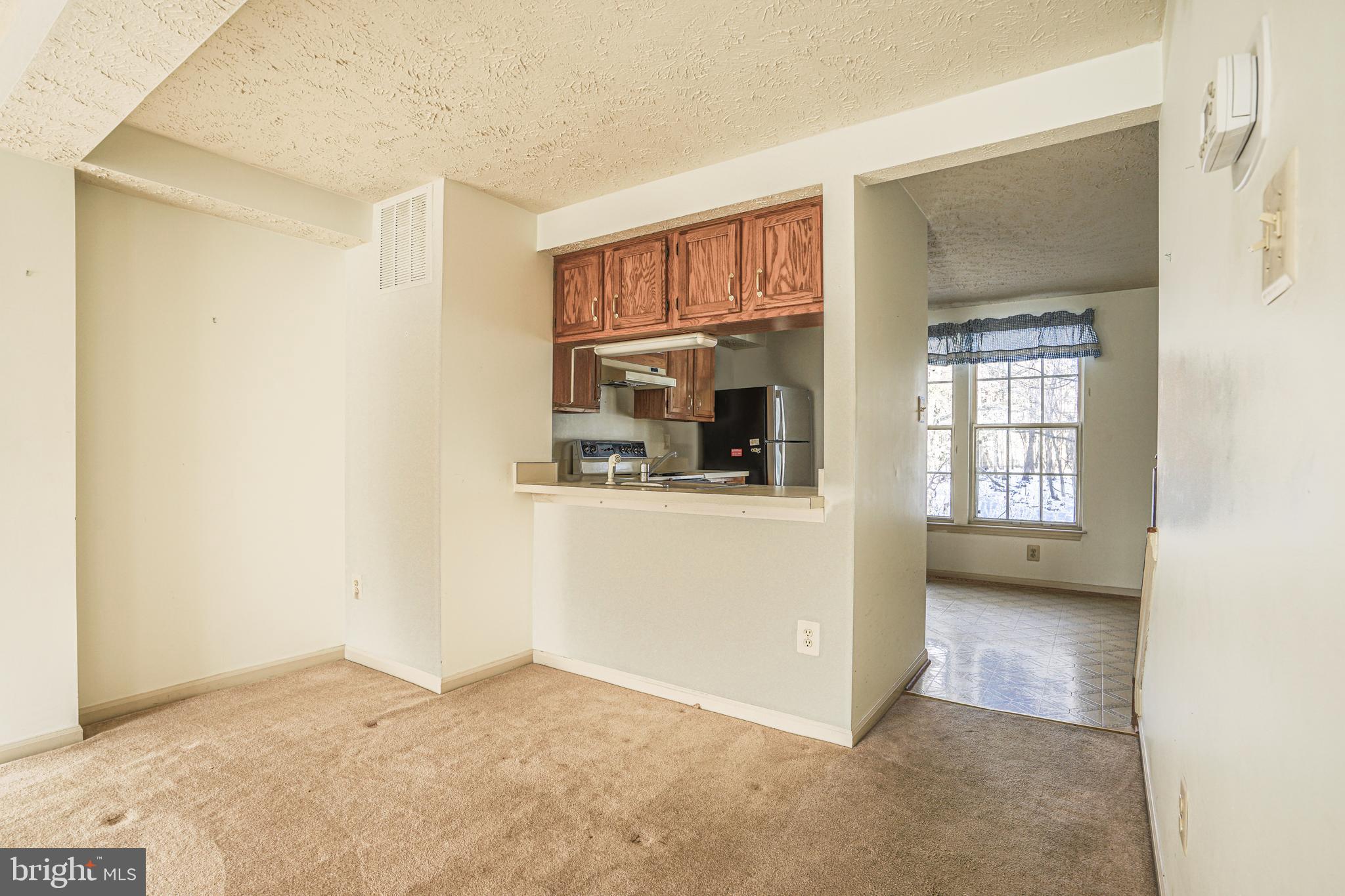 1518 Woodcrest Drive Reston, VA 20194 - Photo 6 of 29