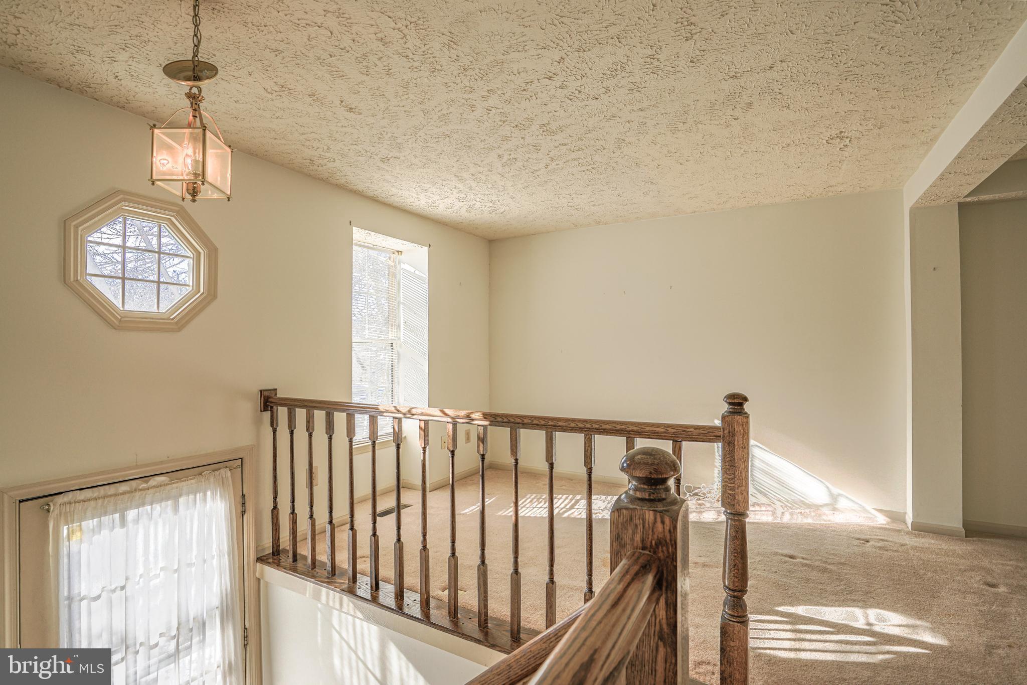 1518 Woodcrest Drive Reston, VA 20194 - Photo 7 of 29