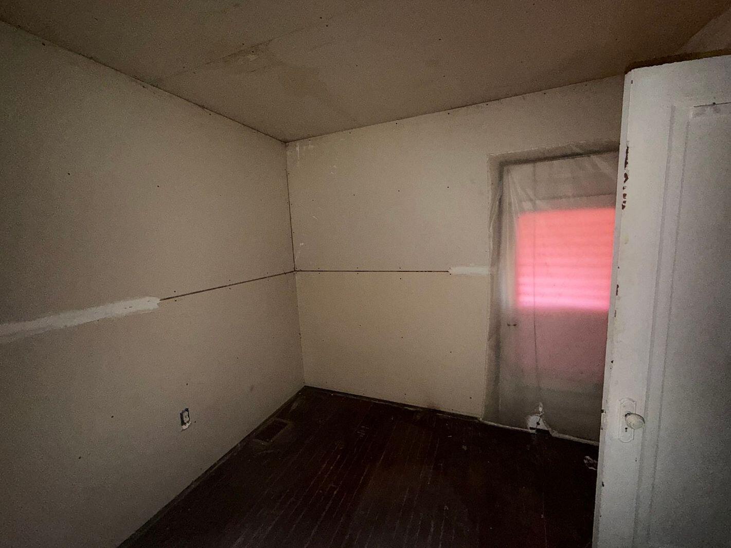 389 Genessee Street River Rouge, MI 48218 - Photo 13 of 35 12