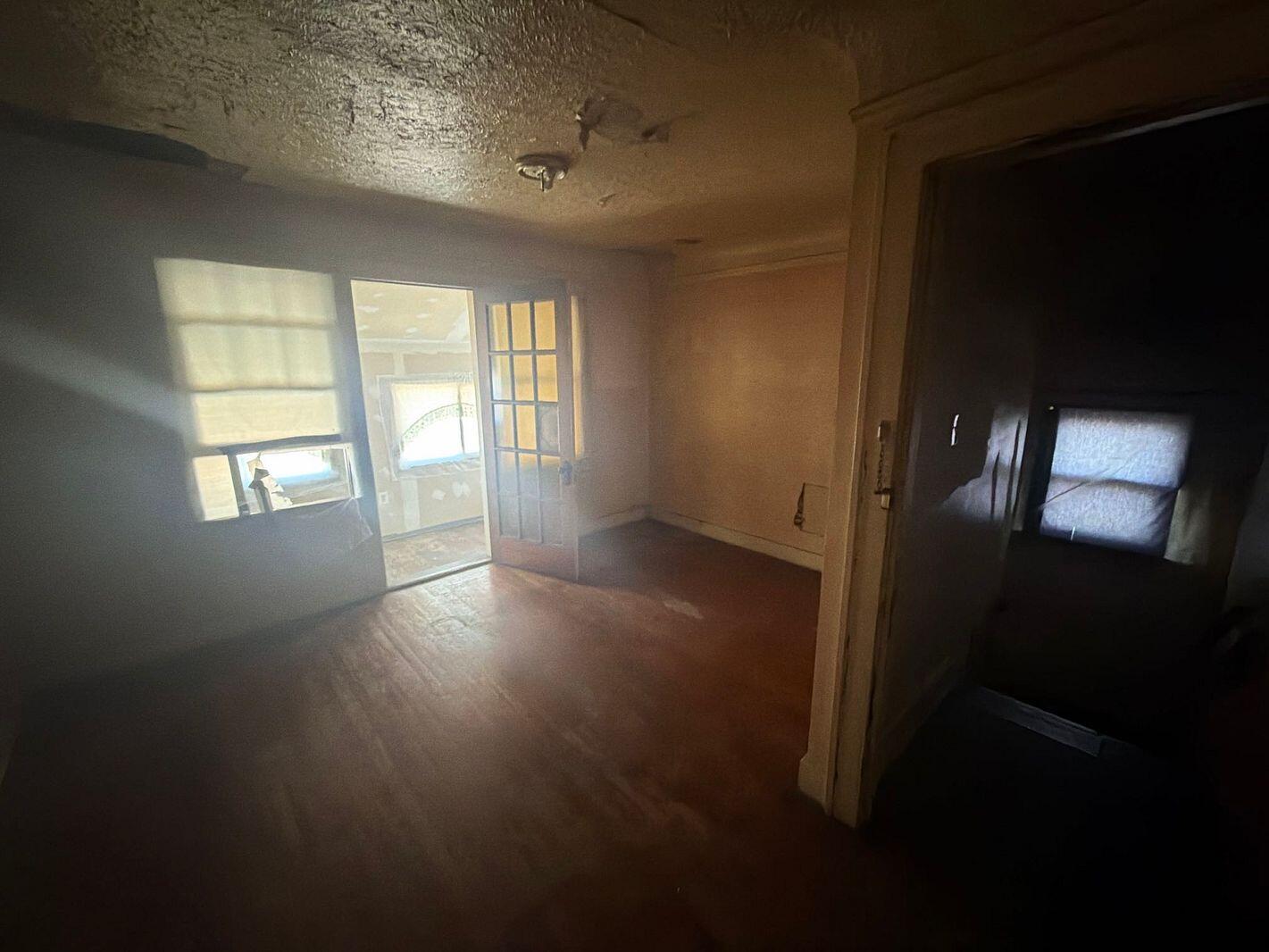 389 Genessee Street River Rouge, MI 48218 - Photo 8 of 35 07