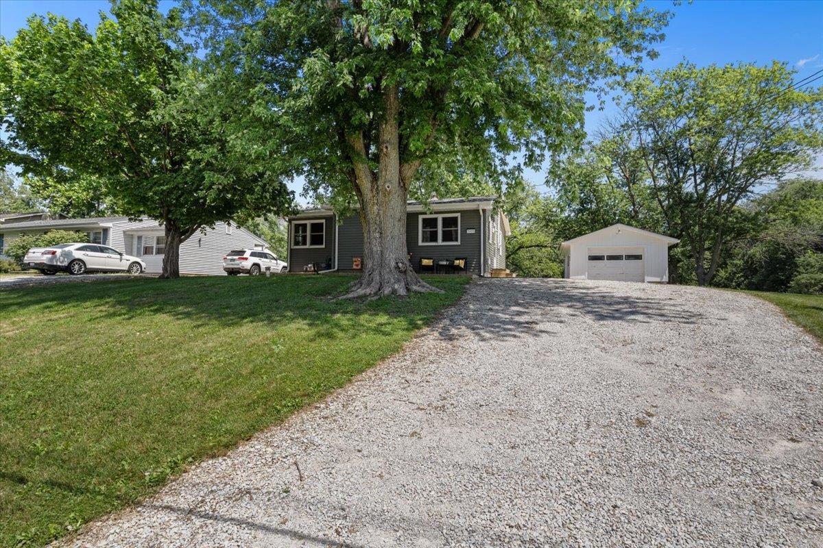 3435 Ferris Drive Decatur, IL 62521 - Photo 4 of 32 Gallery Image 4