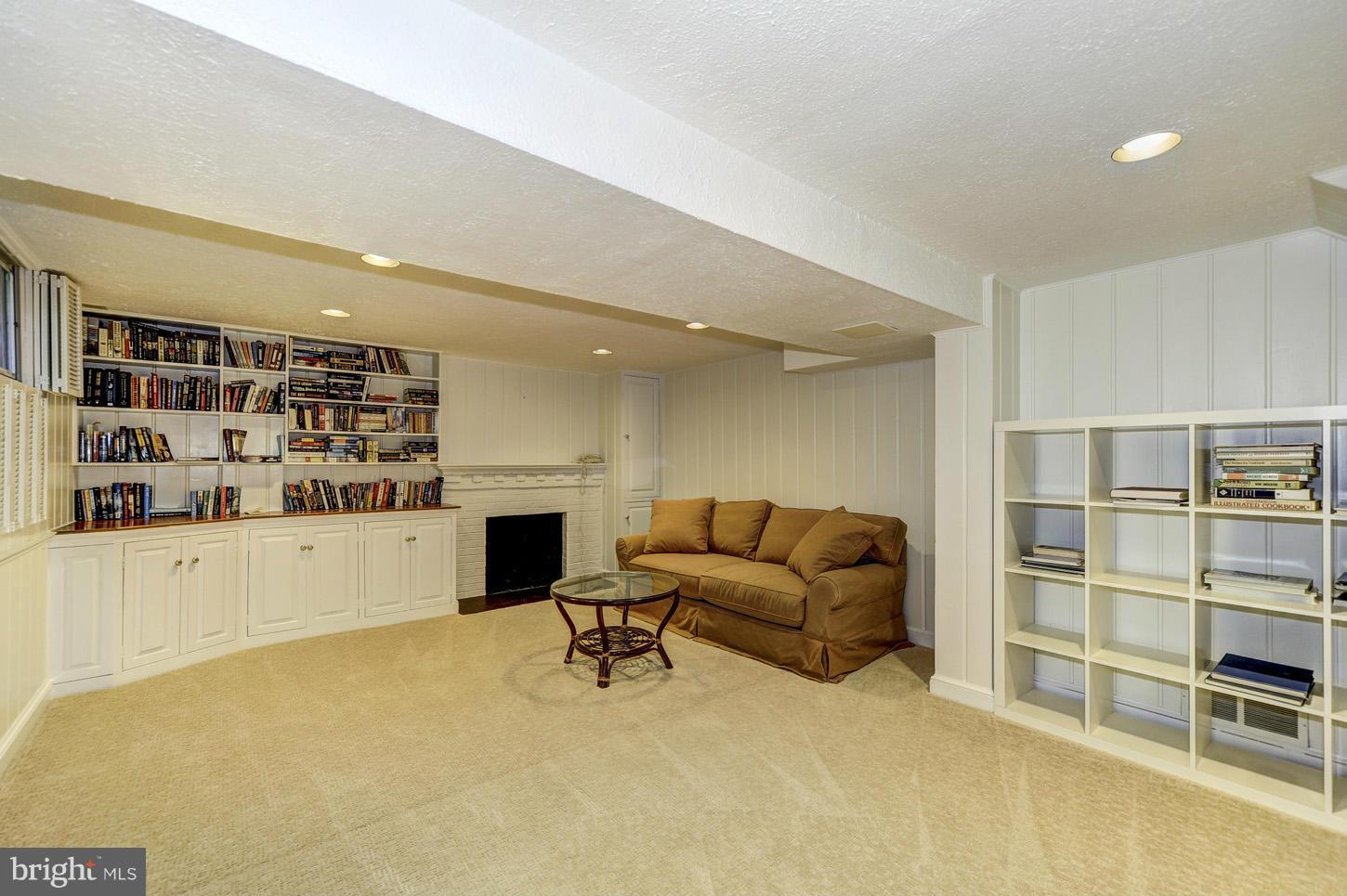 8043 Glendale Road Chevy Chase, MD 20815 - Photo 18 of 24 Interior (General)