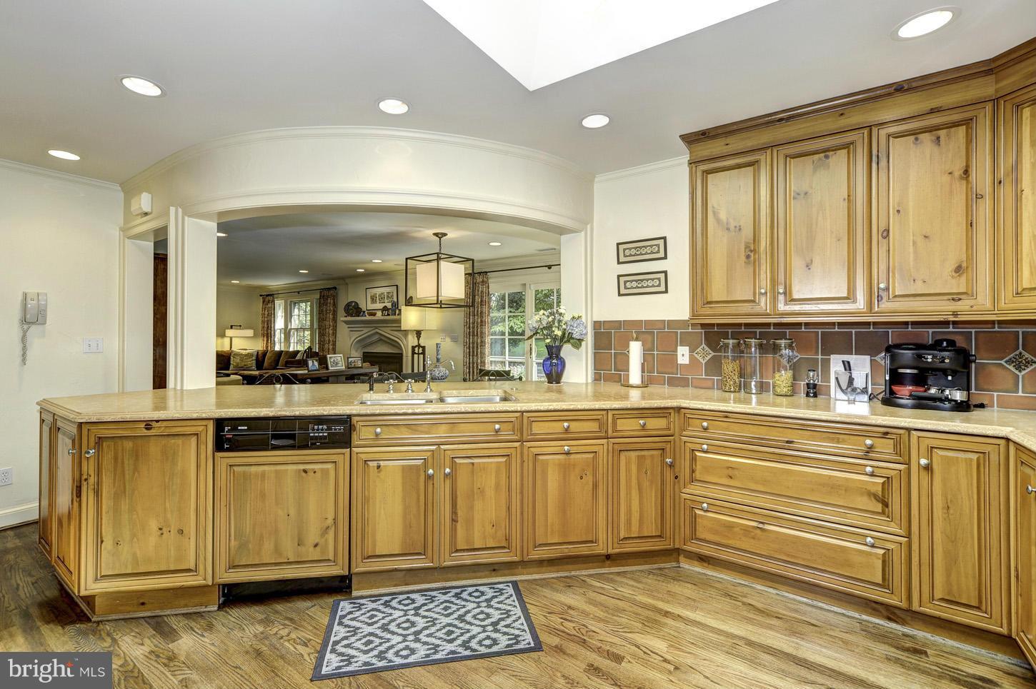 8043 Glendale Road Chevy Chase, MD 20815 - Photo 4 of 24 Kitchen