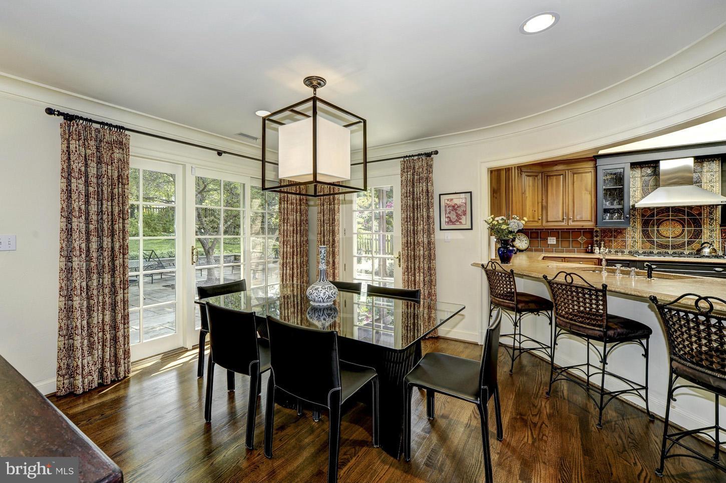 8043 Glendale Road Chevy Chase, MD 20815 - Photo 6 of 24 Interior (General)