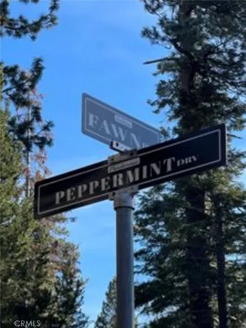 a view of a street sign on a wall
