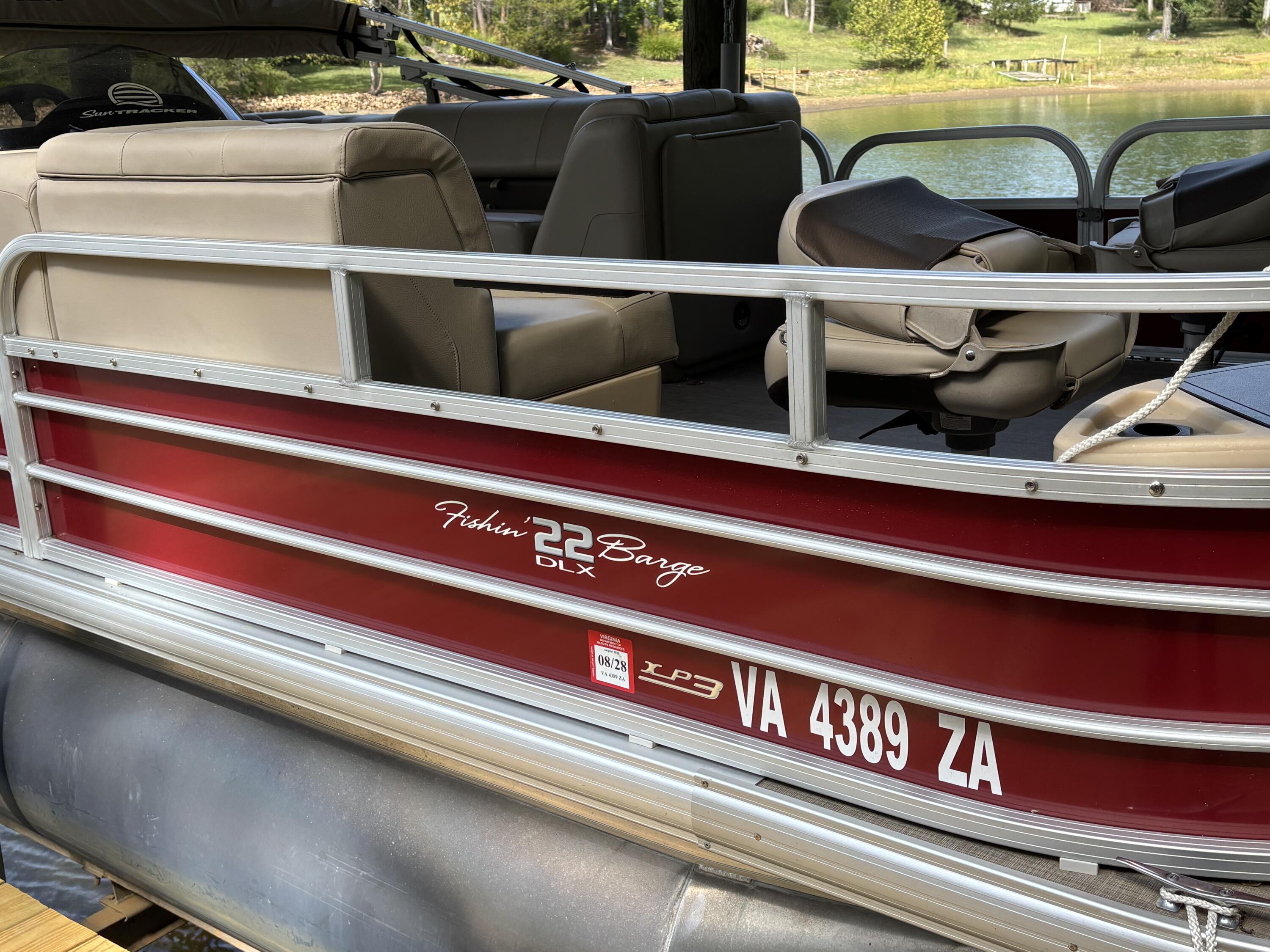 1811 Cutlass Road Moneta, VA 24121 - Photo 84 of 91 Boat For Sale
