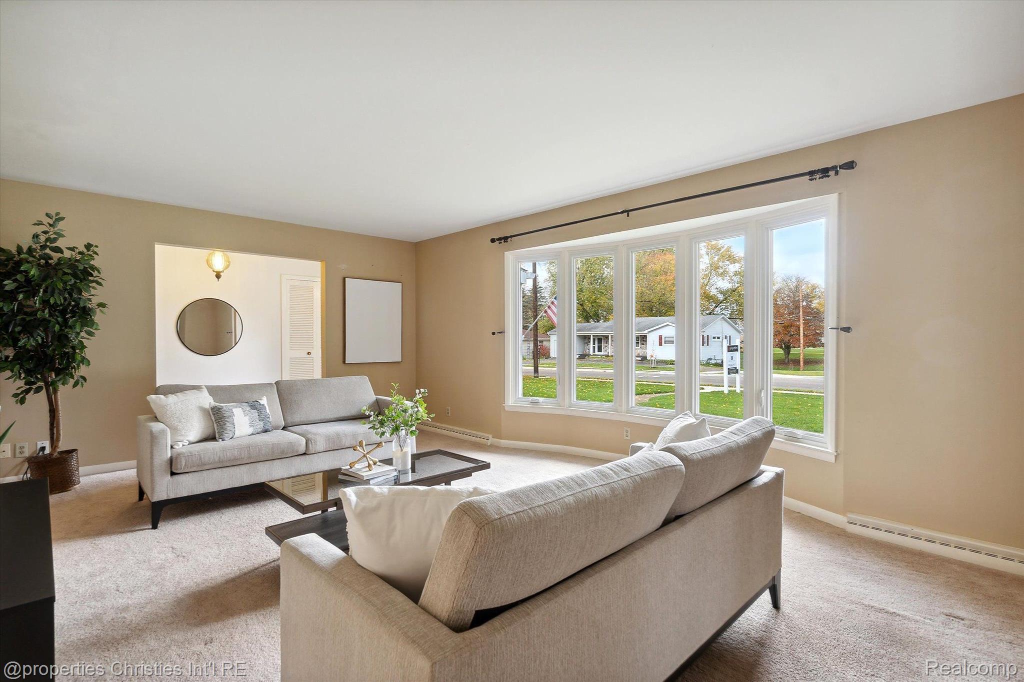 728 Devonshire Road Fowlerville, MI 48836 - Photo 6 of 51 Gallery Image 6