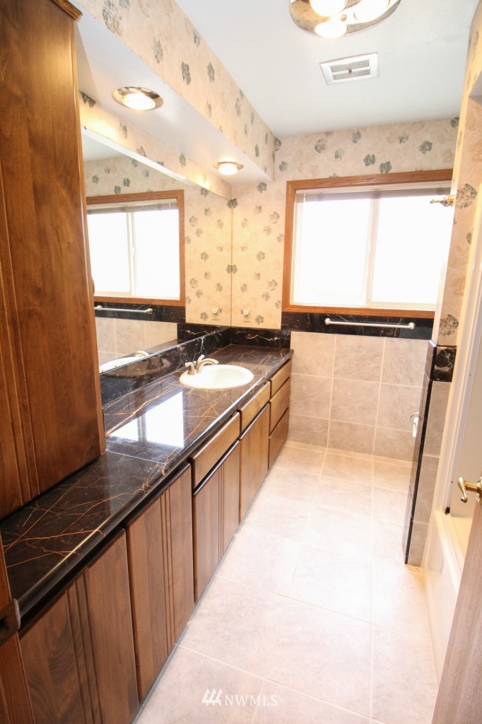 2454 Corman Road Longview, WA 98632 - Photo 13 of 23 Gallery Image 13