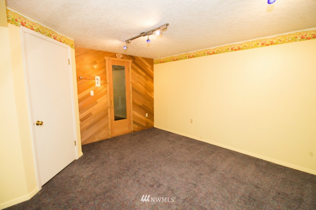 2454 Corman Road Longview, WA 98632 - Photo 16 of 23 Gallery Image 16