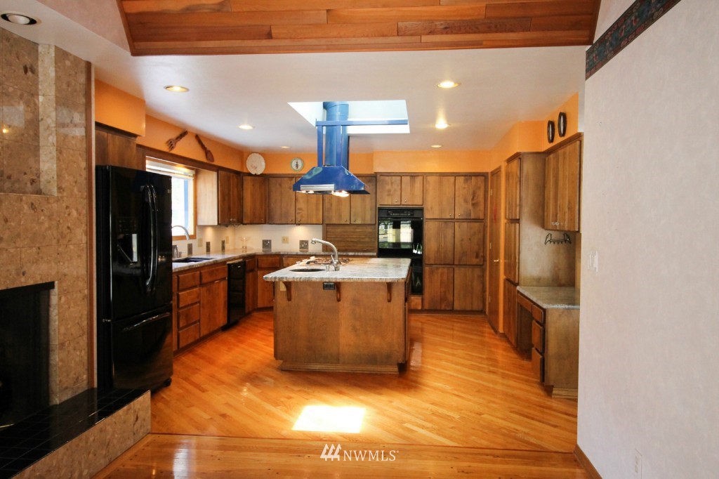 2454 Corman Road Longview, WA 98632 - Photo 6 of 23 Gallery Image 6