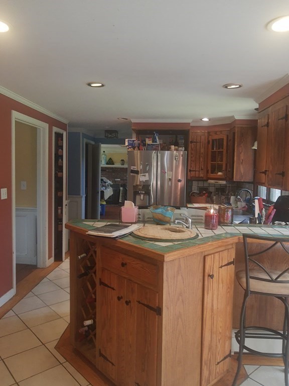 74 Putnam Hill Road Sutton, MA 01590 - Photo 4 of 12