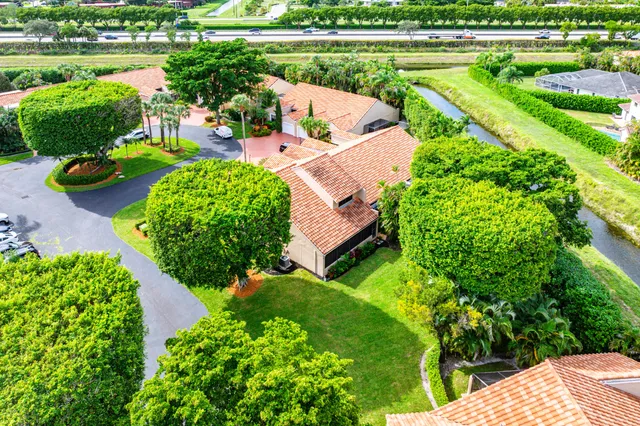 $650,000 | 22627 Meridiana Drive, Boca Raton, FL 33433