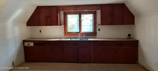 a close view of a fireplace in a room