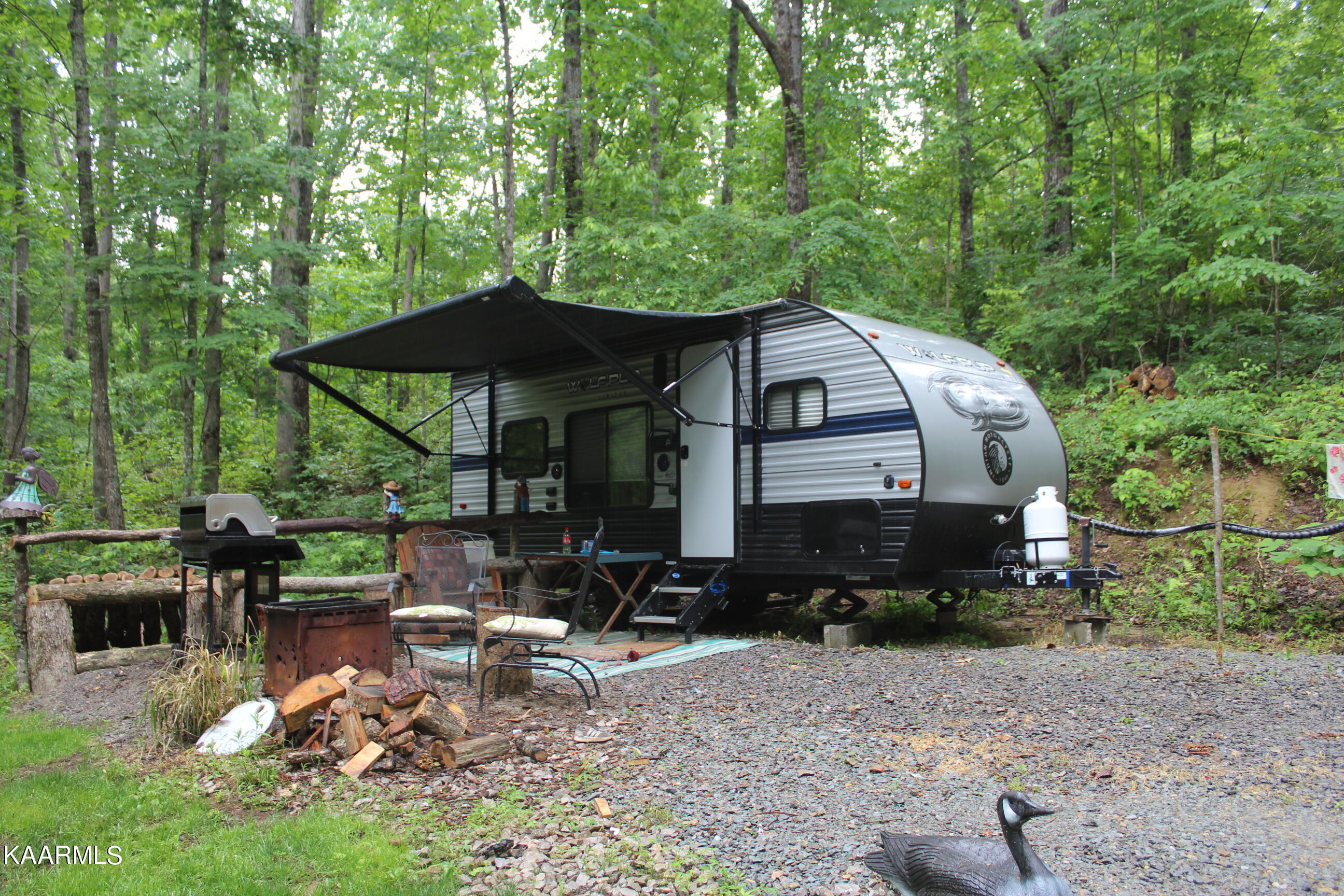 818 Sleepy Hollow Road Jamestown, TN 38556 - Photo 2 of 18 002
