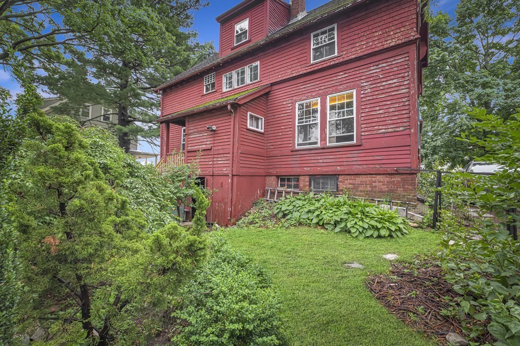 562 Riverside Avenue Medford, MA 02155 - Photo 34 of 38 Gallery Image 34