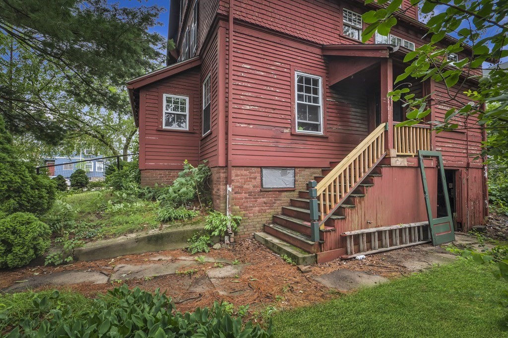 562 Riverside Avenue Medford, MA 02155 - Photo 35 of 38 Gallery Image 35