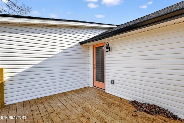 $300,000 | 7311 Harvey Henry Road, Corryton, TN 37721