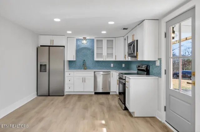 $300,000 | 7311 Harvey Henry Road, Corryton, TN 37721