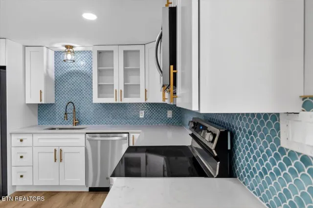 $300,000 | 7311 Harvey Henry Road, Corryton, TN 37721