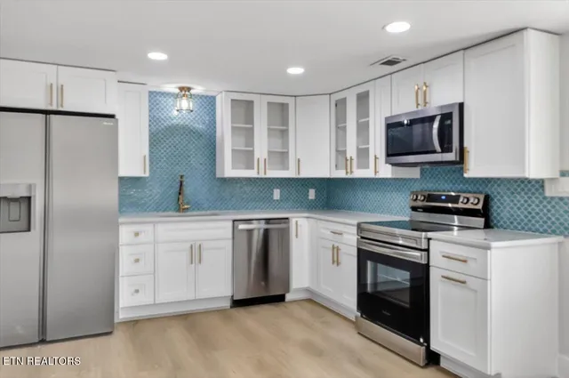 $300,000 | 7311 Harvey Henry Road, Corryton, TN 37721