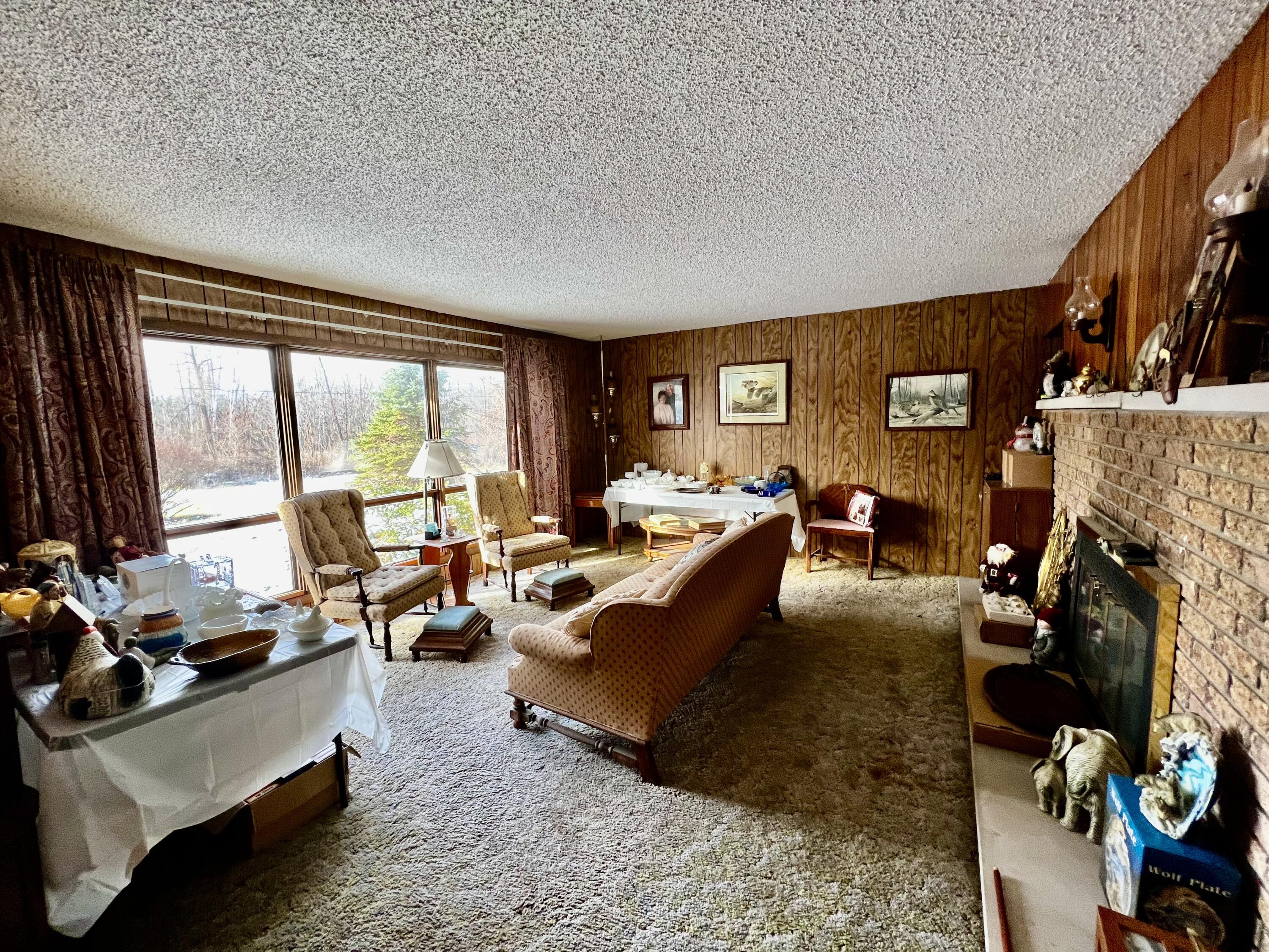 2720 South Sullivan Road Ravenna, MI 49451 - Photo 16 of 21 Living room
