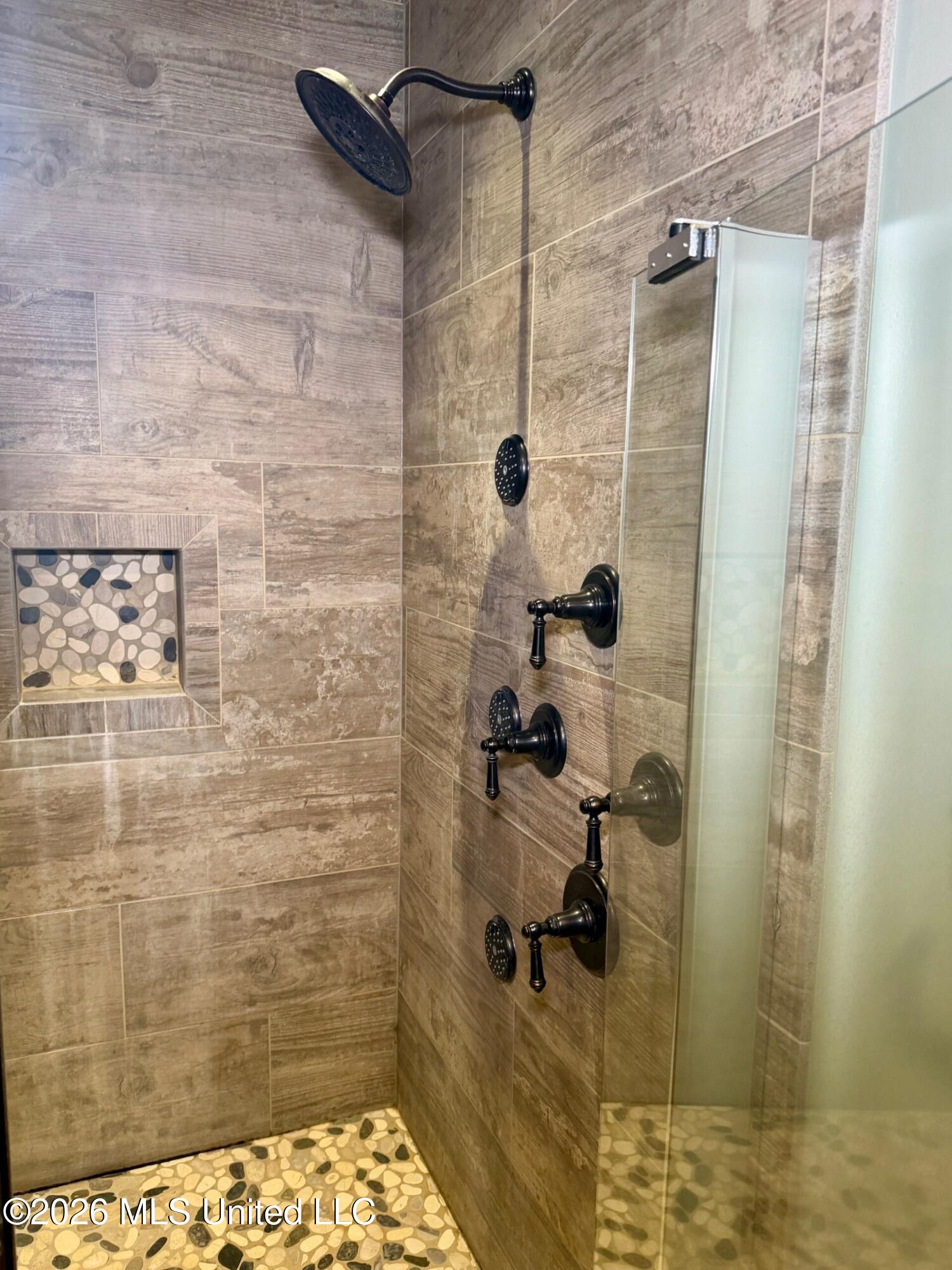 417 North Jackson Street Brookhaven, MS 39601 - Photo 46 of 84 Shower 3