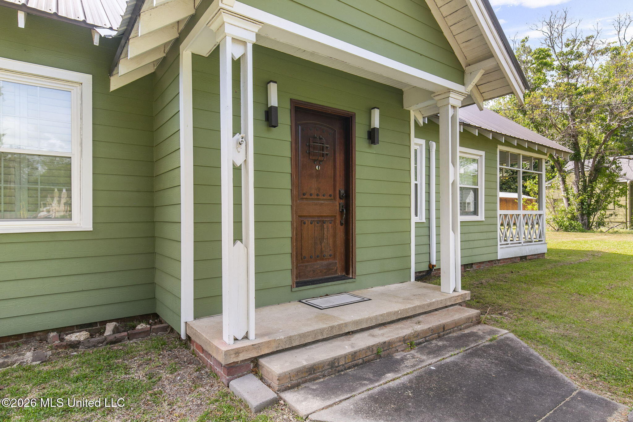 417 North Jackson Street Brookhaven, MS 39601 - Photo 7 of 84 7-web-or-mls-417 n Jackson-7