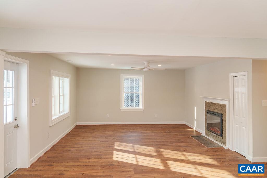 1433 Harding Avenue Waynesboro, VA 22980 - Photo 12 of 53