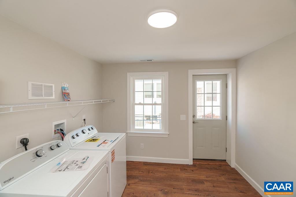 1433 Harding Avenue Waynesboro, VA 22980 - Photo 15 of 53